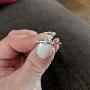 Diamond wedding band set